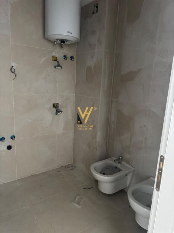 VENDESI APPARTAMENTO 1+1 A UNIVERS CITY 67.000 EURO