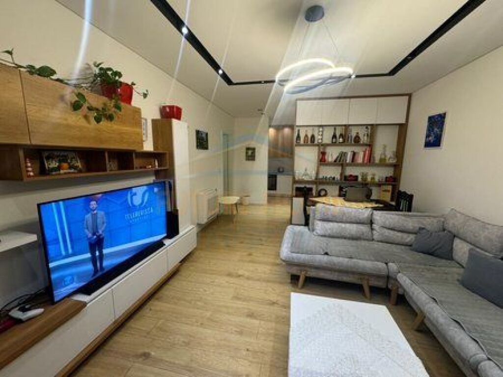 For sale, Apartment 2+1+2+Parking space, Ali Demi, Tirana.