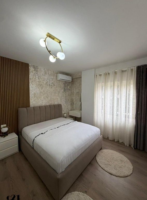 1+1 67M2 FLOOR 1 DRY LAKE