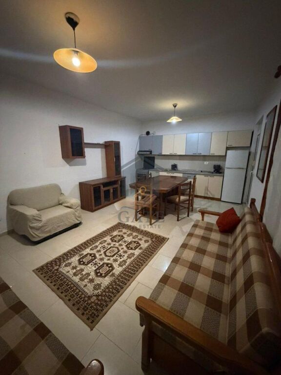 Jepet me Qira Kati i Parë i një Vile Prane Kryqi Kuq Durres