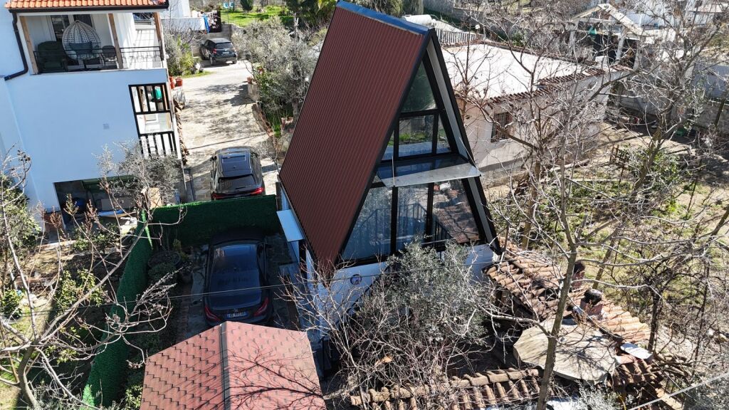 Affitto, Casa Privata + 2 Posti Auto, Babrru Empire64851