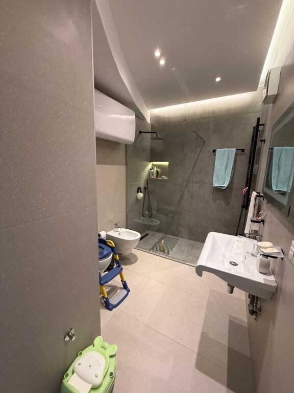 Shitet triplex tek Kodra e Diellit