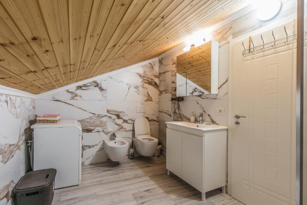 jepet me qera 2+1 te selvia