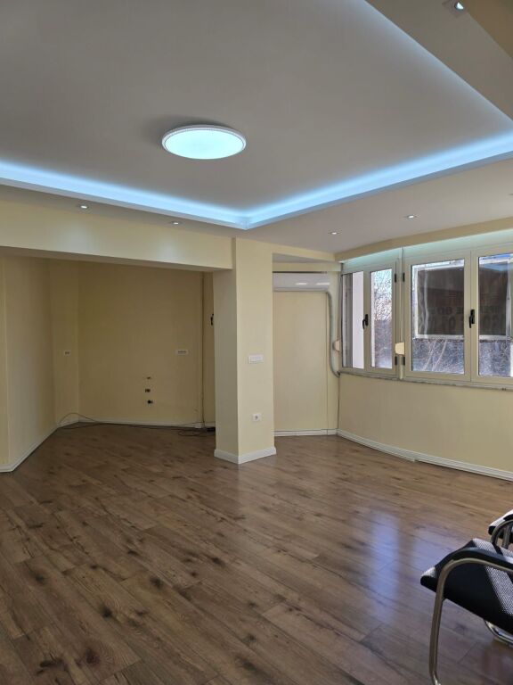 Office for rent, center