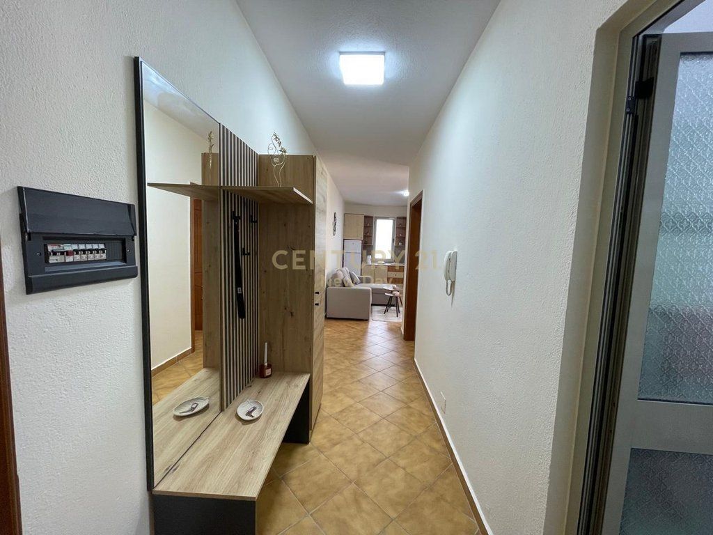 Apartament 1+1 + Garazah Me Qira te Shkëmbi i Kavajës, Durrës - 320€ | 45 m²