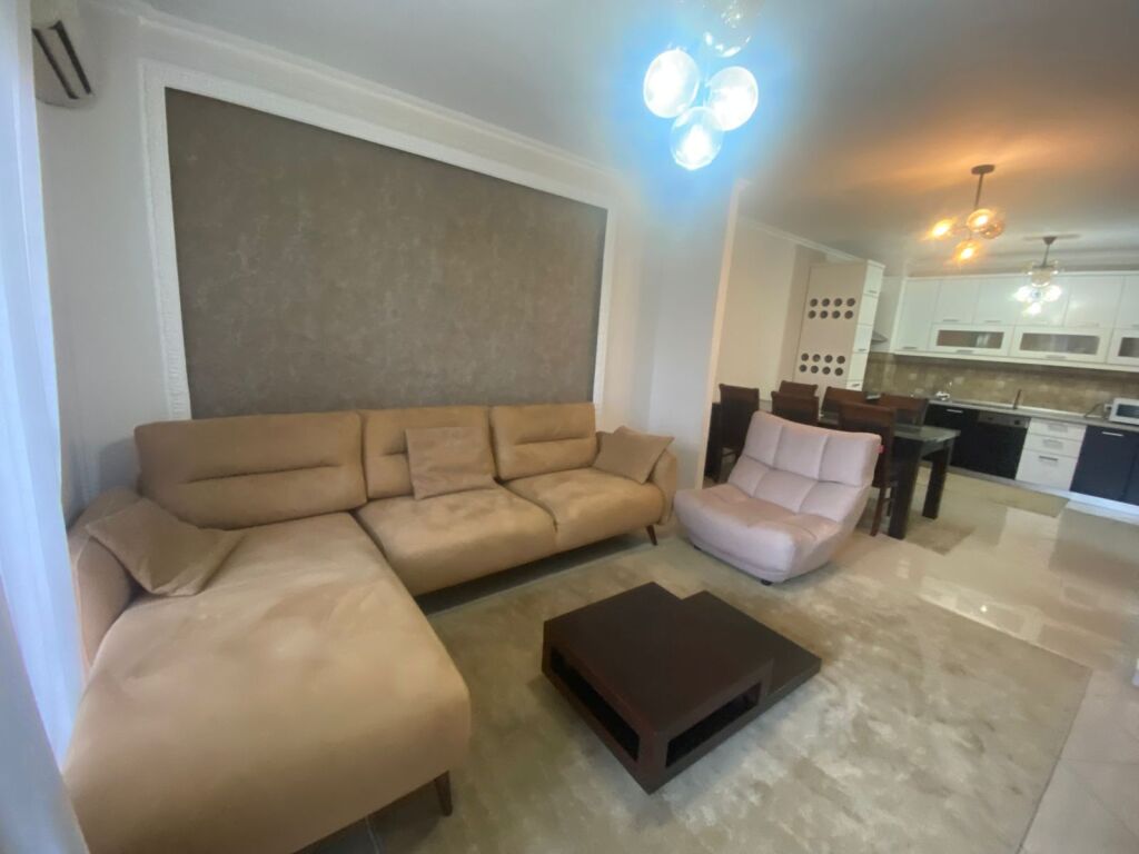 Jepet Apartament me qera