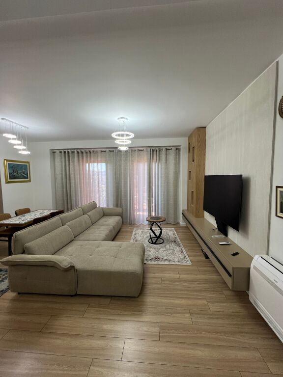 APARTAMENT 3+1+ PARKIM ME QERA GARDEN BUILDING