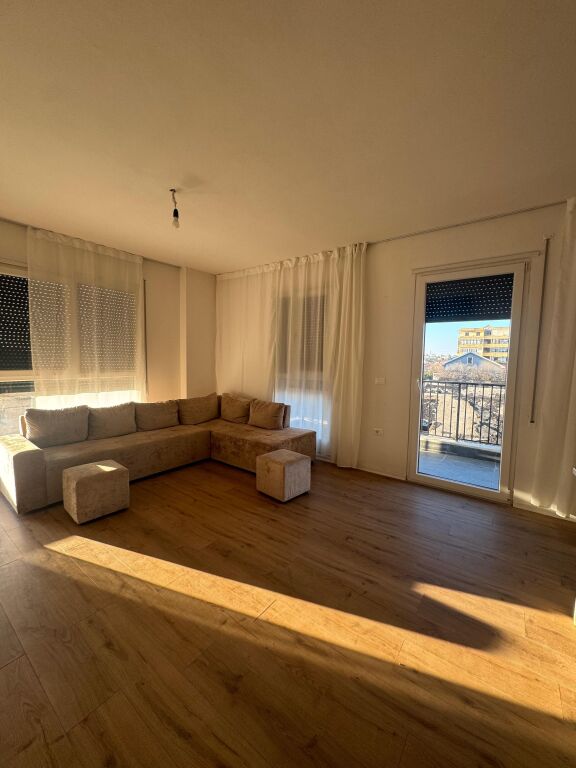 🏠JEPET ME QIRA Apartament 2+1+2📍Don Bosko, Trio Towers Residence  🏢Pallat me ashensor 🏷️Çmimi: 60.000 Leke/Muaj