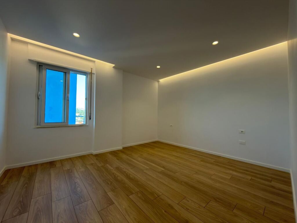 Occasione 2+1 VLORE 135.000€