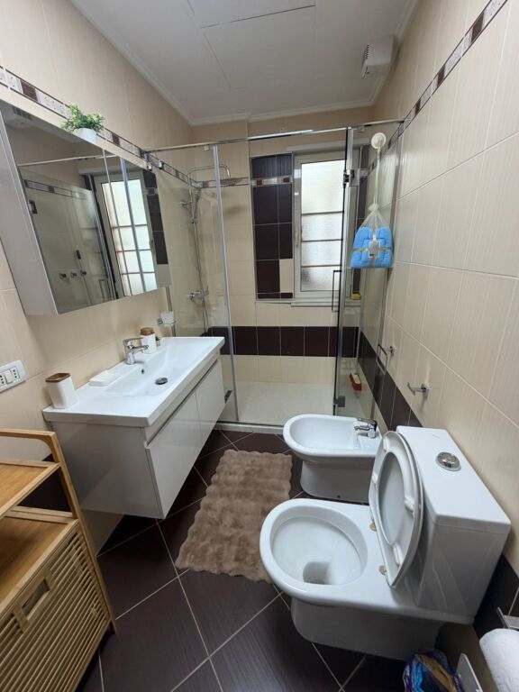 Jepet Apartament me qera