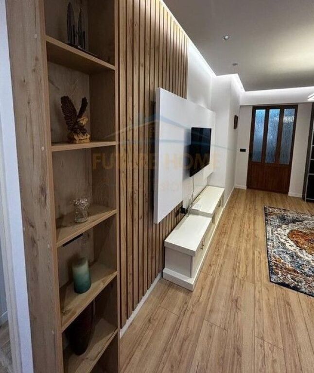 Qira, Apartament 2+1+2, 21 Dhjetori