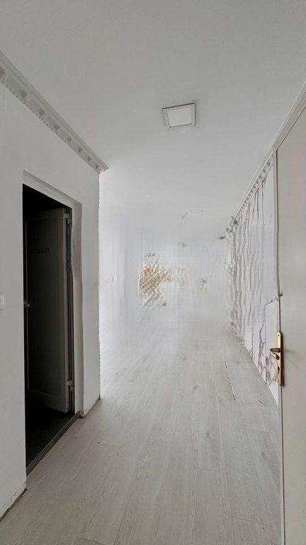 Commercial space for sale by the road near 21 Dhjetori! 250,000 €