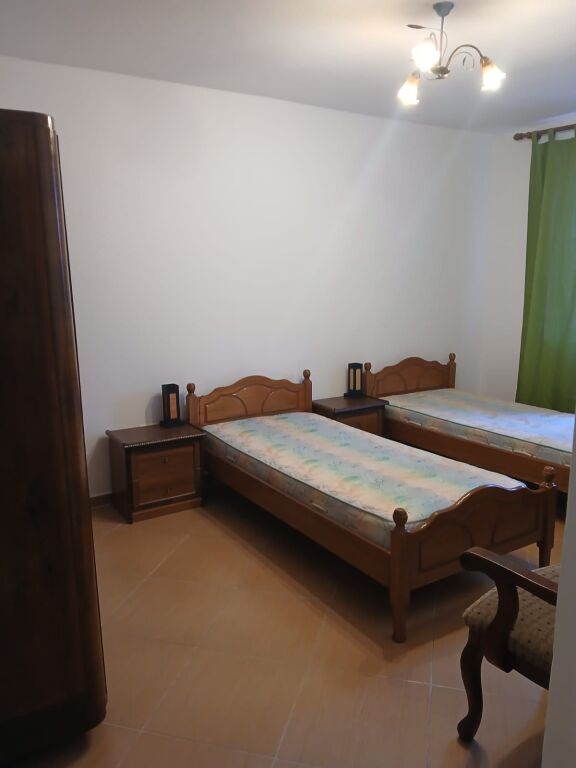 A few minutes away from Avni Rustemi Square, a 1+1 apartment, furnished, is for rent. 52,000 Leke        