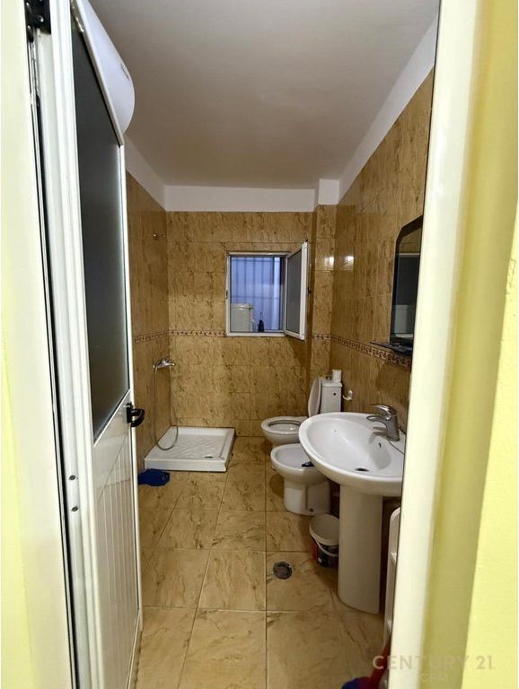 Apartament 1+1 per shitje tek rruga Irfan Tomini