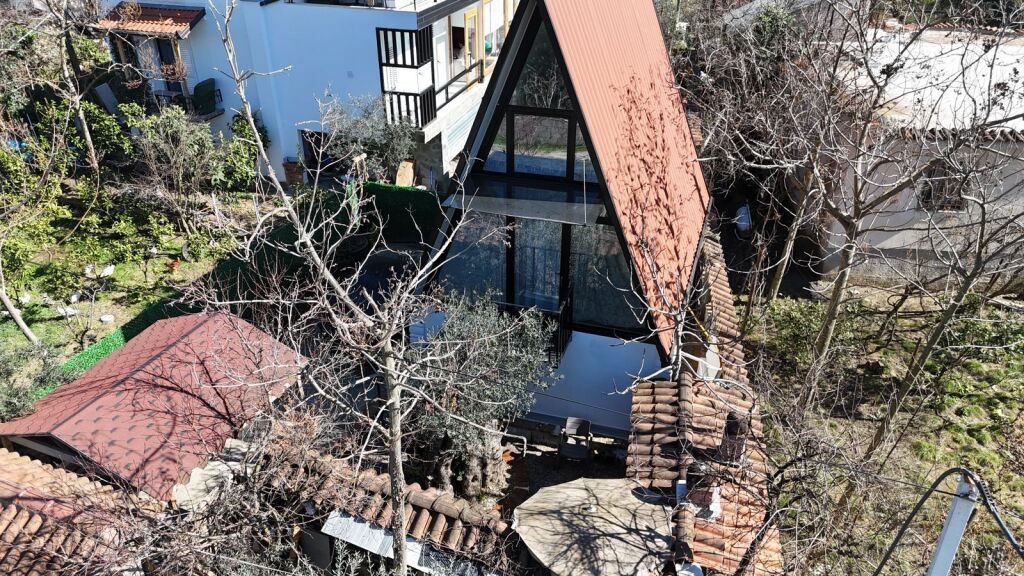 Affitto, Casa Privata + 2 Posti Auto, Babrru Empire64851