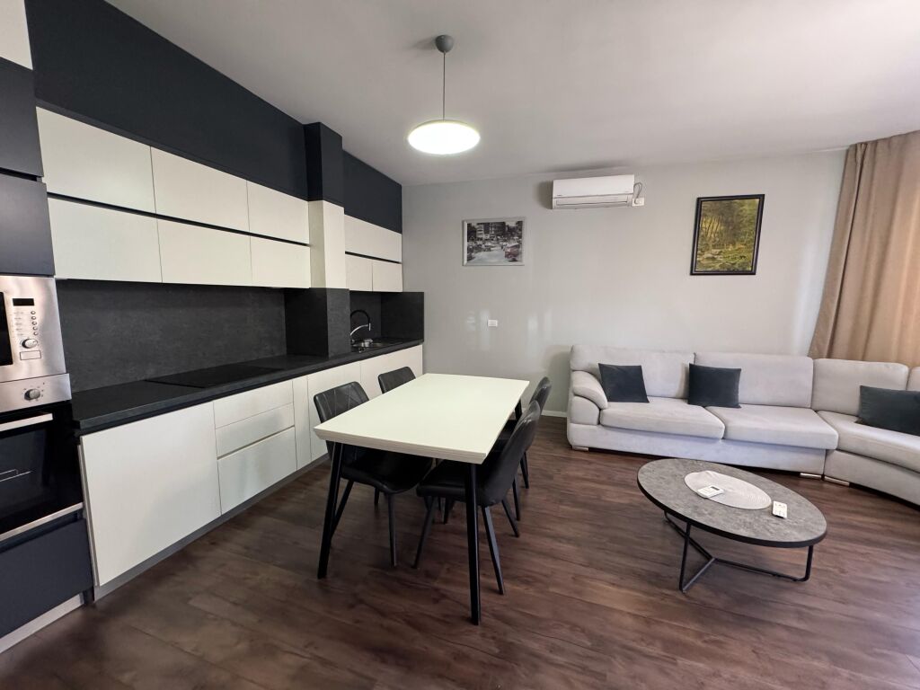 📣 QERA Apartament 1+1 📍 Midis Bulevardit Te Ri Dhe 5-Majit 🛣️ Rruga "Besa" ✨ 💶 Cmimi 45.000 Leke/Muaj