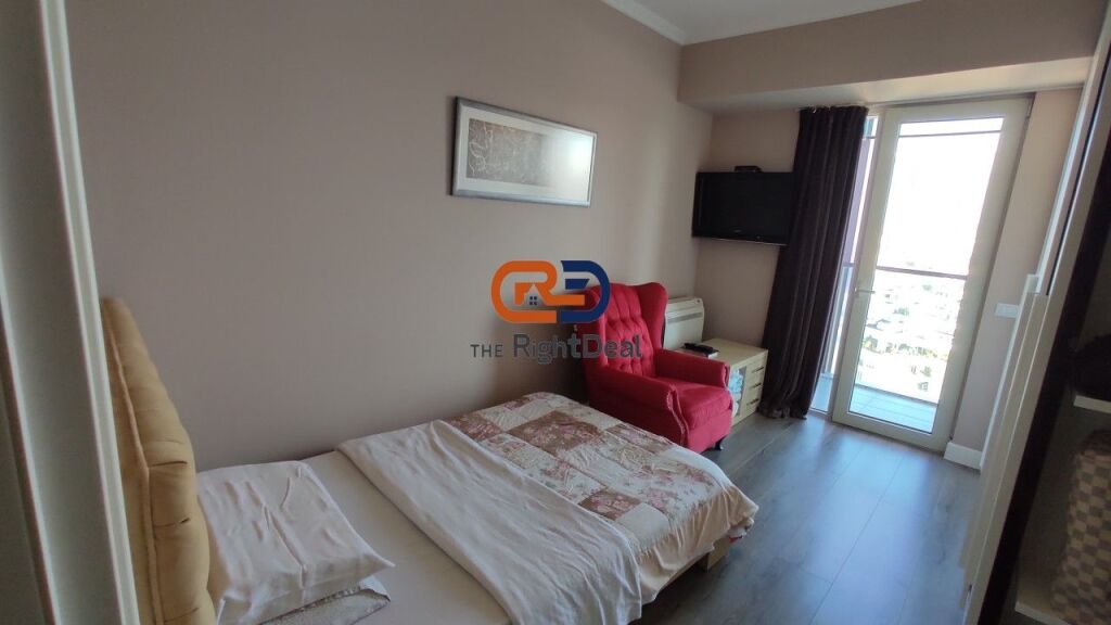 Tek Ambasador 3, Jepet Me Qira Apartament 2+1+2 Me Pamje Fantastike Dhe Post Parkimi !