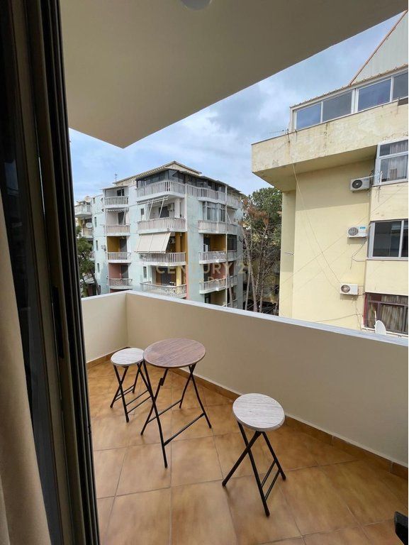 Apartament 1+1 + Garazah Me Qira te Shkëmbi i Kavajës, Durrës - 320€ | 45 m²