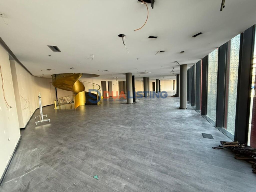 🏢 Office Space for Rent – Air Albania