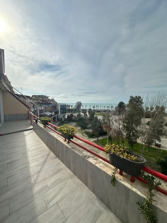 SHITET APARTAMENT 2+1 GOLEM, DURRES