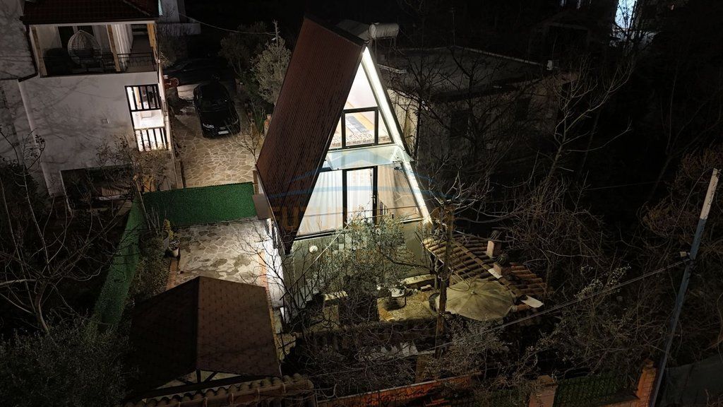 Affitto, Casa Privata  + 2 Posti Auto, Babrru