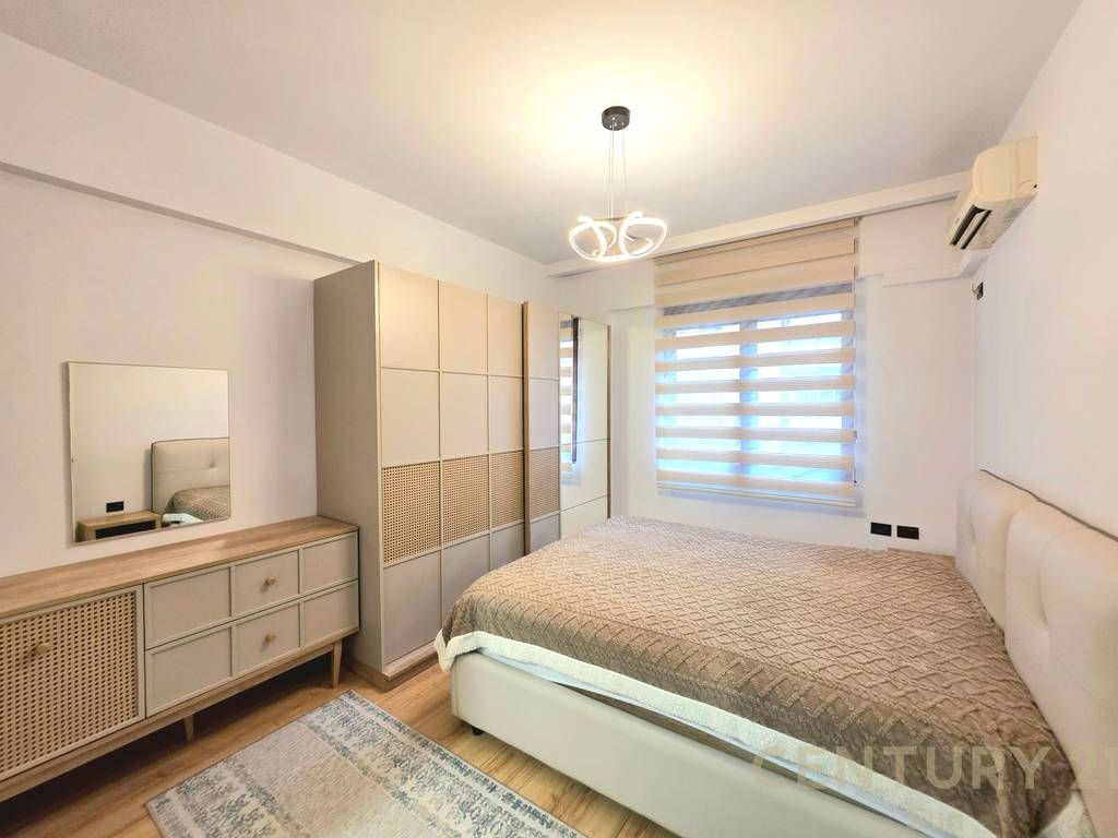 Apartament luksoz 2+1+2 per qira te Rruga e Kavajes
