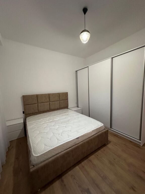 Apartament 1+1+Parkim ne Paskuqan!