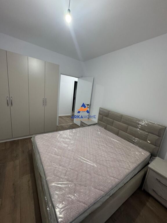 JEPET APARTMENT ME QERA 2+1+BALLKON "5 MAJ" 60.000 LEKE