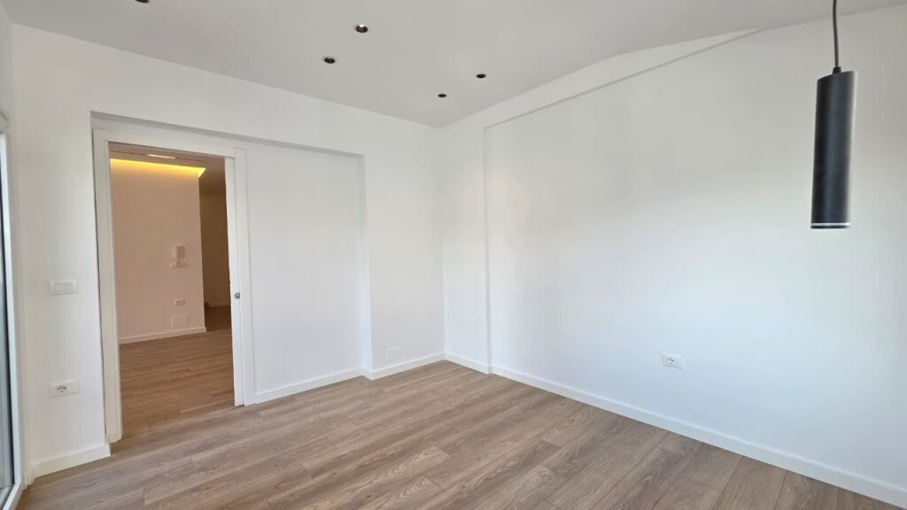 Appartamento 2+1+2 in Vendita – Lungomare, Vlora