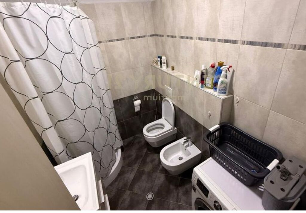 Jepet me qera apartament 1+1 tek Hipoteka