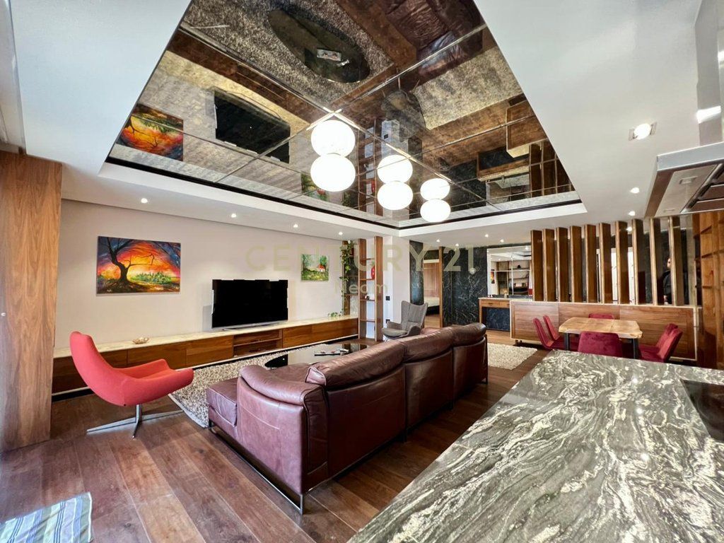 AFFITTASI SUPER APPARTAMENTO 2+1+2 CON 2 POSTI AUTO VICINO ALLA MOSCHEA DEL GIARDINO BOTANICO