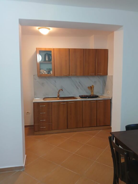 A few minutes away from Avni Rustemi Square, a 1+1 apartment, furnished, is for rent. 52,000 Leke        