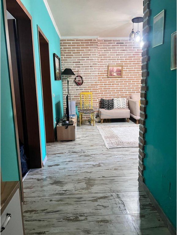 Qera , Apartament 2+1 , Komuna e Parisit , Tirane