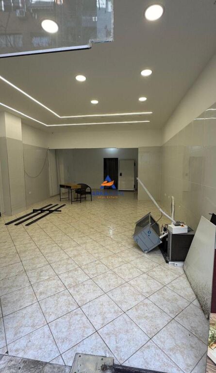 RENTAL SPACE 70M2 "NEAR CABEJ AMERICAN APARTMENTS 3" 60000 LEKE