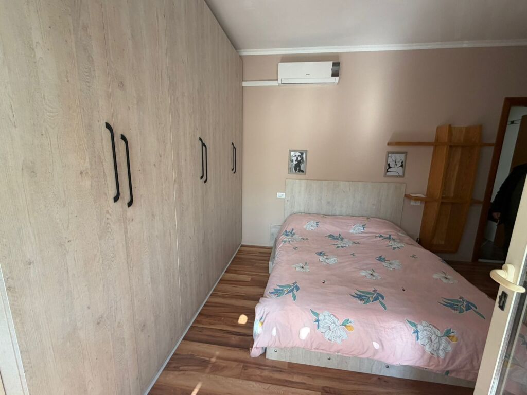 Jepet Apartament me qera