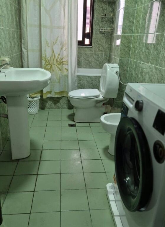 Affittasi appartamento 2+1 a Petro Nini