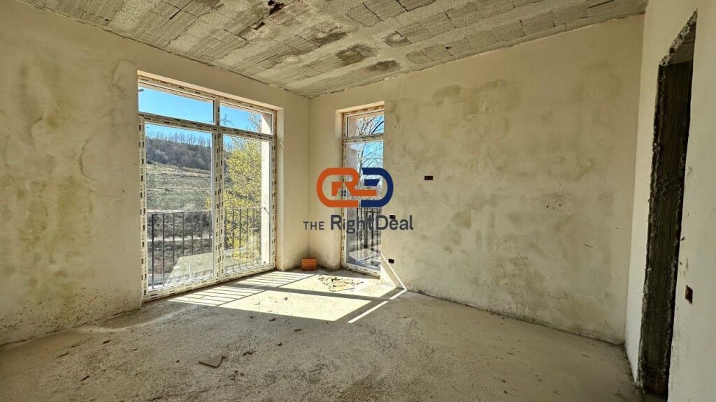 A Teg, presso la Residenza Secret Garden, Ville Individuali in Vendita a Prezzo d'Occasione !!