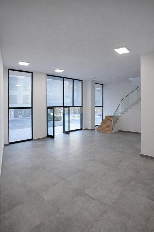 JEPET ME QIRA AMBIENT KOMERCIAL TEK TRIO TOWERS NE DON BOSKO