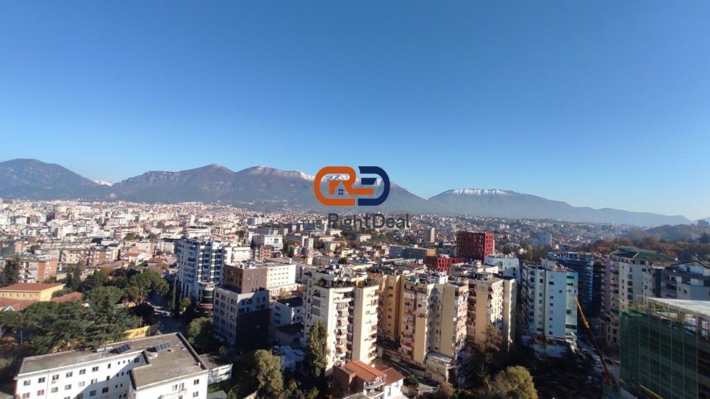 Tek Ambasador 3, Jepet Me Qira Apartament 2+1+2 Me Pamje Fantastike Dhe Post Parkimi !