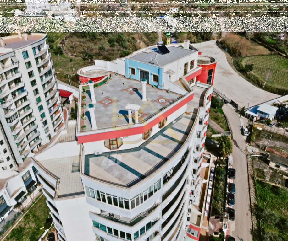 Shitet Papafingo Luksoze – Shkëmbi i Kavajës