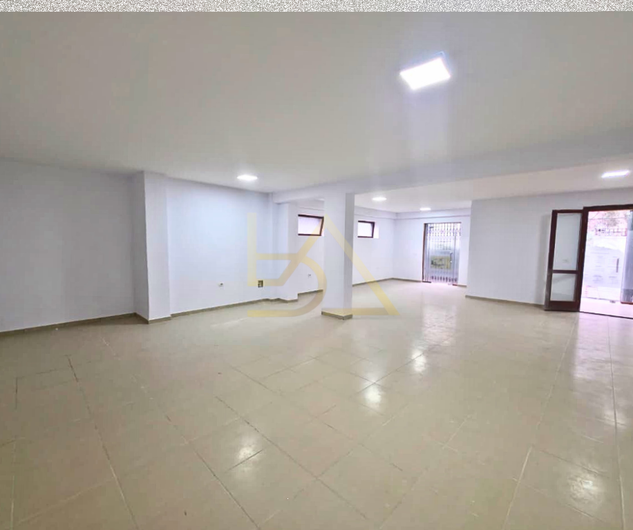 Jepet me Qira Ambient Biznesi – Tiranë, pranë Kopshtit Botanik