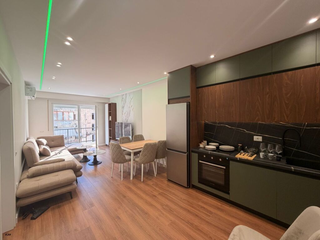 2+1+2 +PARKING FLOOR 1 90M2 BRRYLI