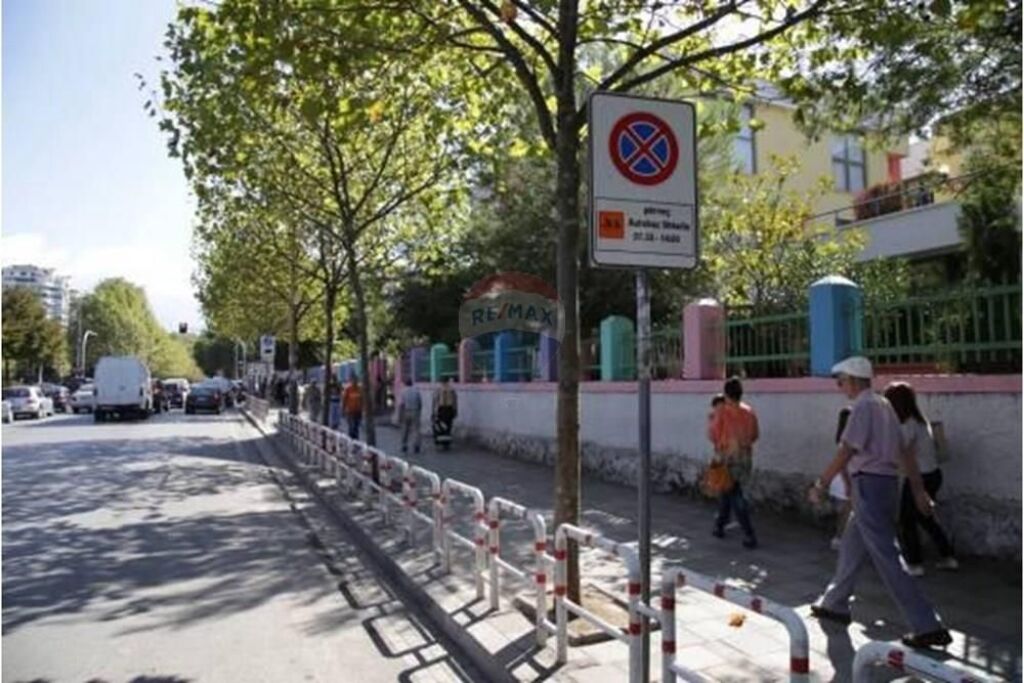 Bar/Caffè - In Vendita - Vasil Shanto, Tirana