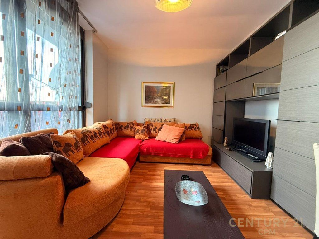 AFFITTASI APPARTAMENTO 2+1+2 PRESSO AIR ALBANIA