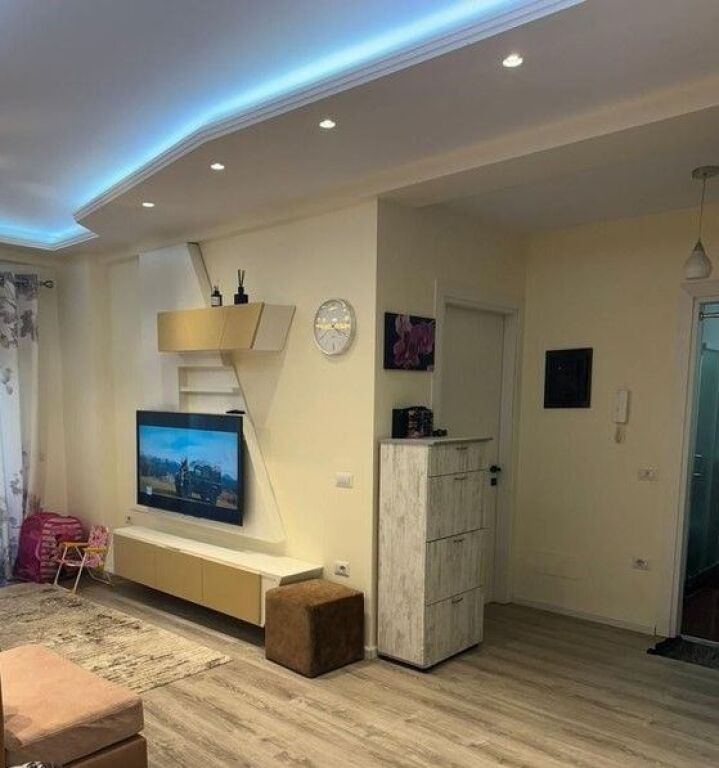 KOMUNA E PARISIT, SHITET APARTAMENT 1+1