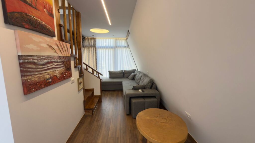 Affitto, Casa Privata + 2 Posti Auto, Babrru Empire64851