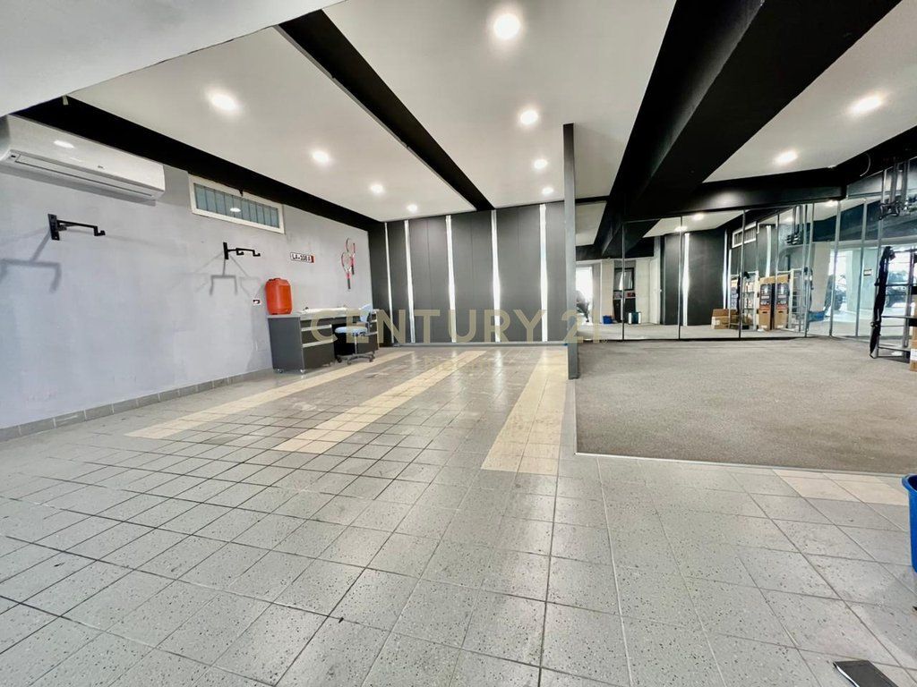 AFFITTASI SUPER APPARTAMENTO 2+1+2 CON 2 POSTI AUTO VICINO ALLA MOSCHEA DEL GIARDINO BOTANICO