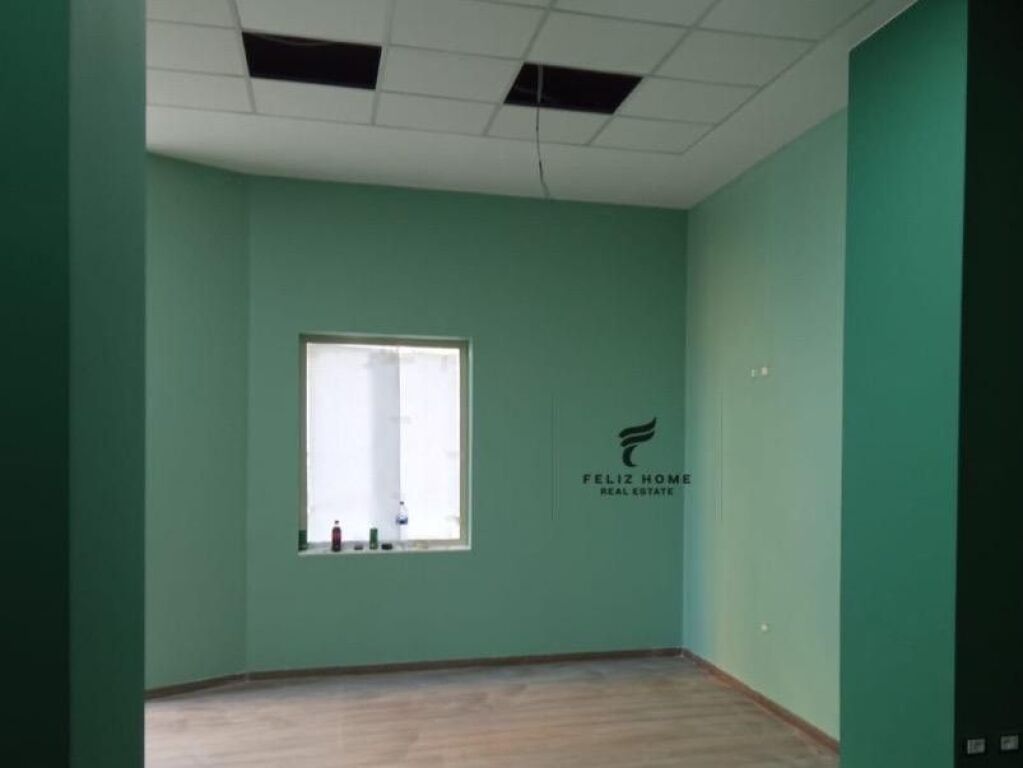SHOP FOR RENT 50 M2 NDRE MJEDA STREET 750 EURO FH-57677