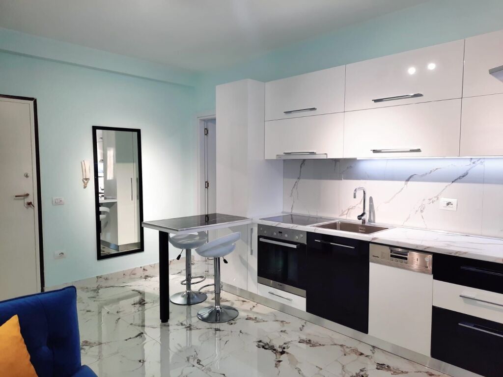 MONOLOCALE IN AFFITTO 43 M2 DON BOSCO 45.000 LEKE