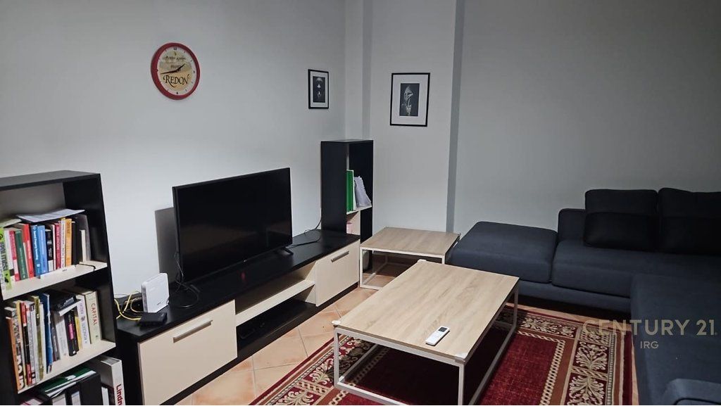 Apartament 1+1 ne katin e pare te nje vile, Rruga Siri Kodra! 550 € /Muaj